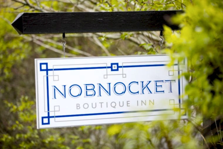 Nobnocket Sign
